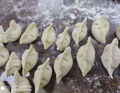 冬至包饺子