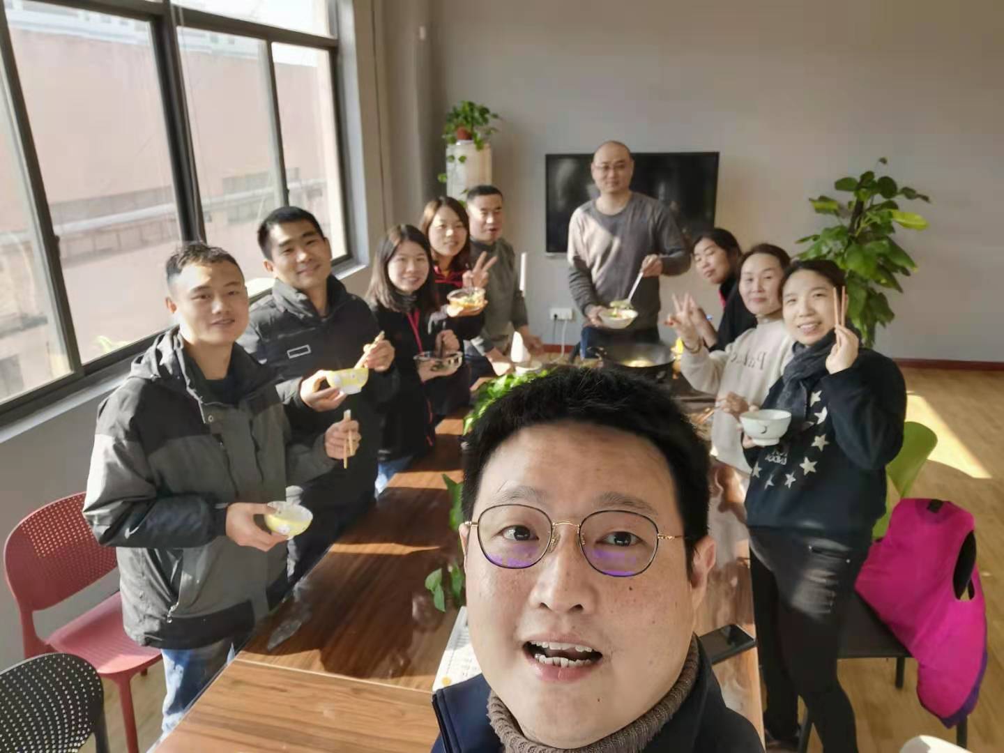 今年冬至日公司团康吃火锅